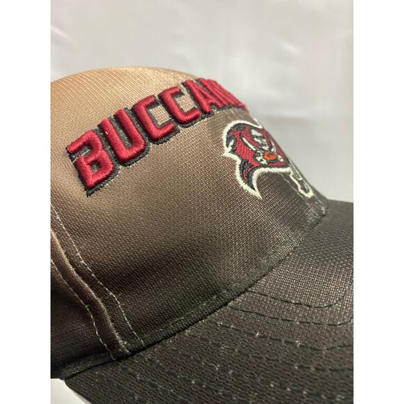 Vintage Puma NFL Tampa Bay Buccaneers Hat Pro Line Adjustable Cap - Picture 5 of 10